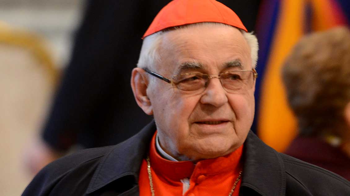 Kardinal Miloslav Vlk (+) während des Konklaves 2013 in Rom. Foto: KNA