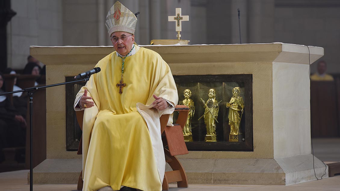 Bischof Felix Genn bei seiner Predigt während der Bischofsweihe im St.-Paulus-Dom. | Foto: Michael Bönte
