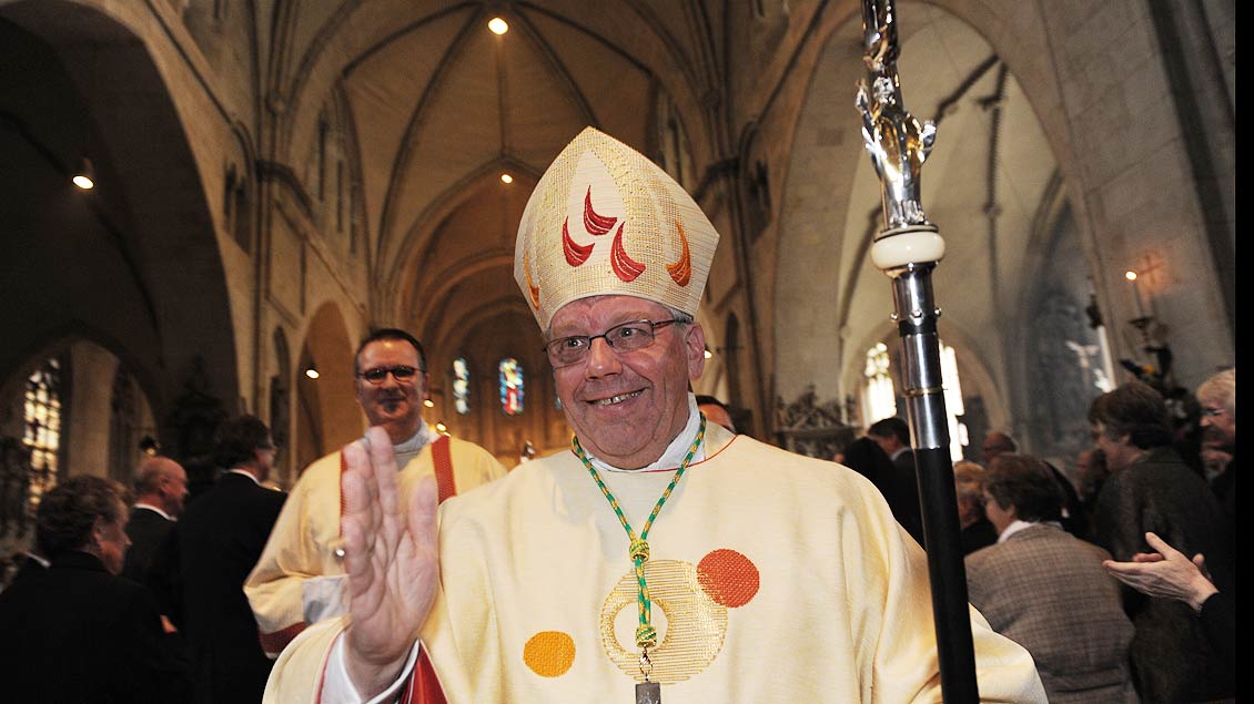 Auszug nach seiner Bischofsweihe 2010: Weihbischof Dieter Geerlings im St.-Paulus-Dom in Münster. | Foto: Michael Bönte