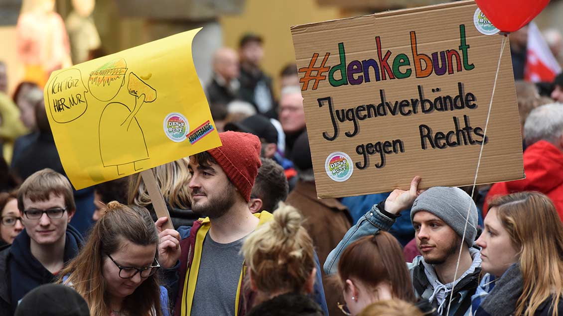 Demonstration gegen den AfD-Neujahrsempfang im Februar in Müns­ter mit 10 000 Menschen, darunter die katholischen Jugendverbände. | Fotos: Bönte, Bernard, pd, Himstedt