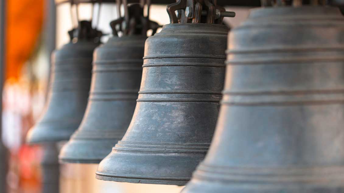 Glocken Symbol-Bild: Elena Verba (Shutterstock)