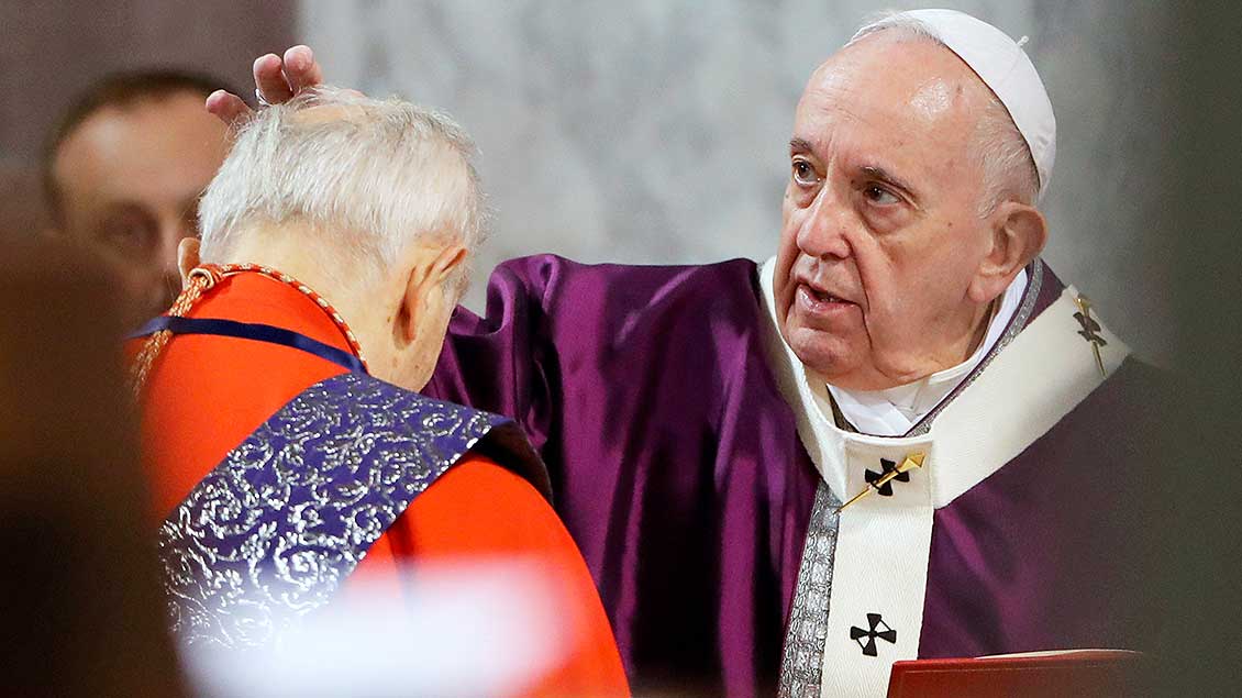 Papst Foto: Remo Casilli (Reuters)