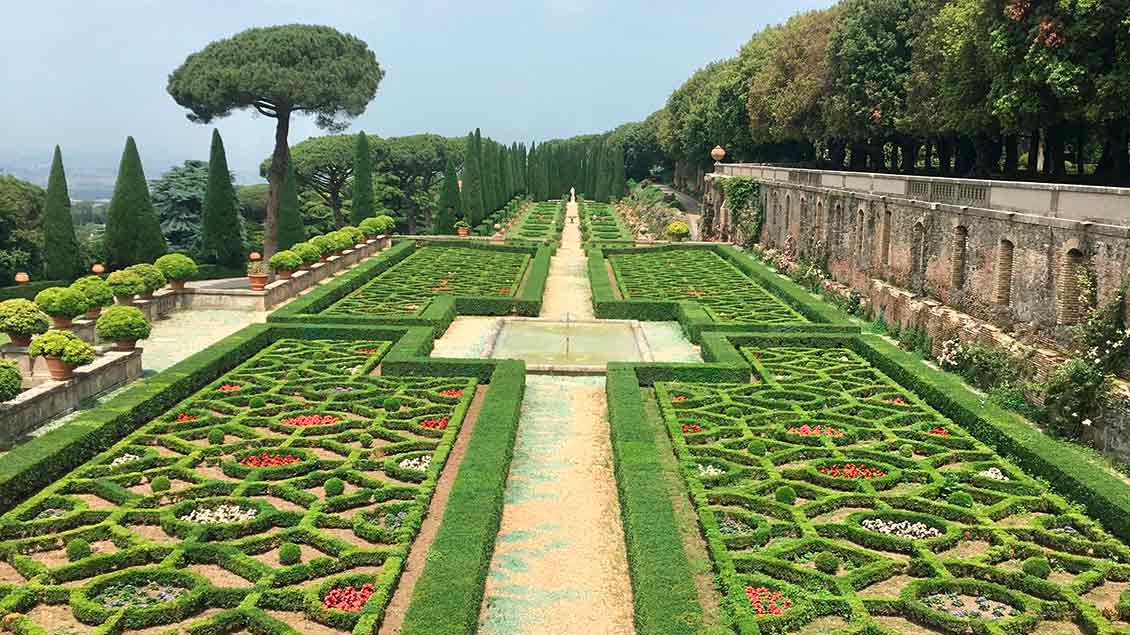 Sorgsam gepflegte Barockgärten auf den Terrassen von Castel Gandolfo. | Foto: Kerstin Thiel-Lunghini