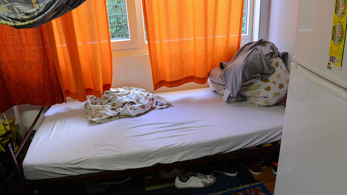 Bett in einer Flüchtlingsunterkunft Archivbild: Michael Bönte
