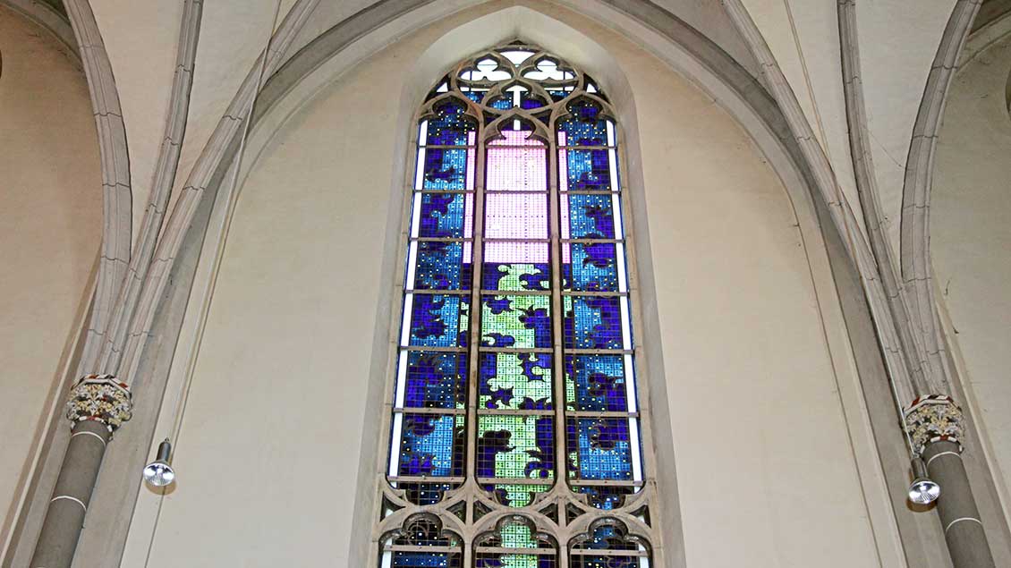 Ein Blick in das Kirchengewölbe. | Foto: Johannes Bernard