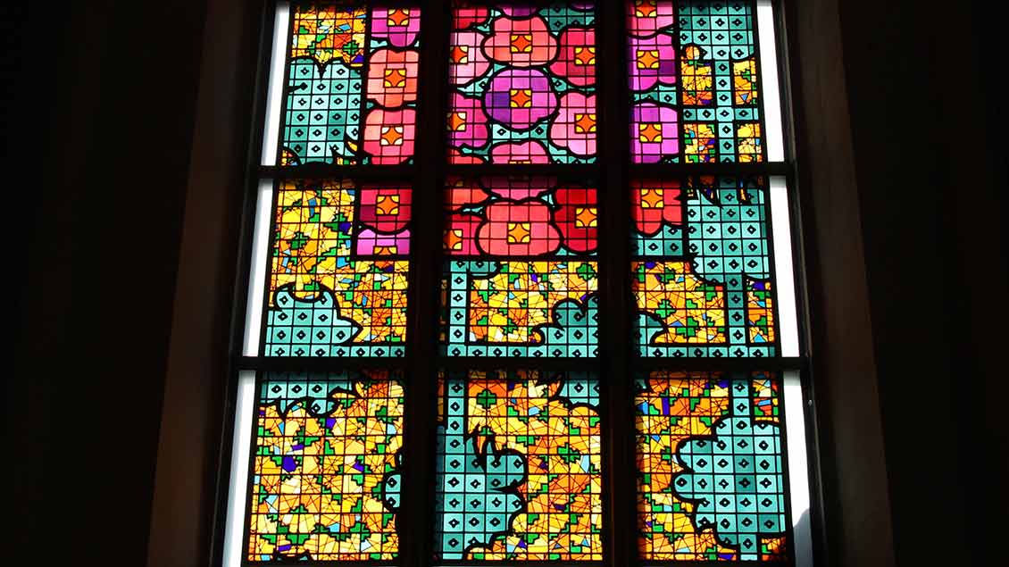 „Die Manifestation des Göttlichen Lichtes“ ist der Leitfaden für die Gestaltung der Fenster. | Foto: Johannes Bernard