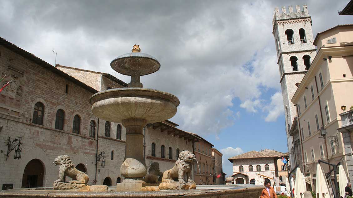 Piazza del Comune in Assisi - ganz in der Nähe wurde der heilige Franziskus geboren. | Foto: Markus Nolte