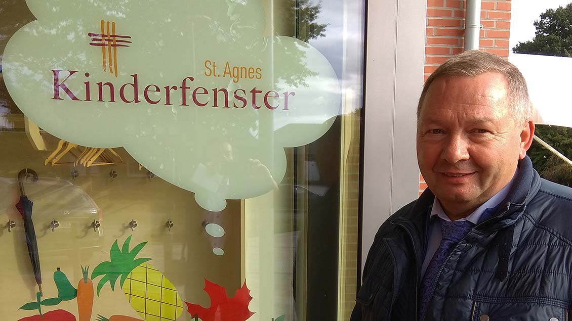 Bernd Decker, Vorsitzender der Kolpingsfamilie Rüschendorf, wird ehrenamtlicher Hausmeister im neuen Pfarrheim der Gemeinde St. Agnes. | Foto: Jan Röttgers