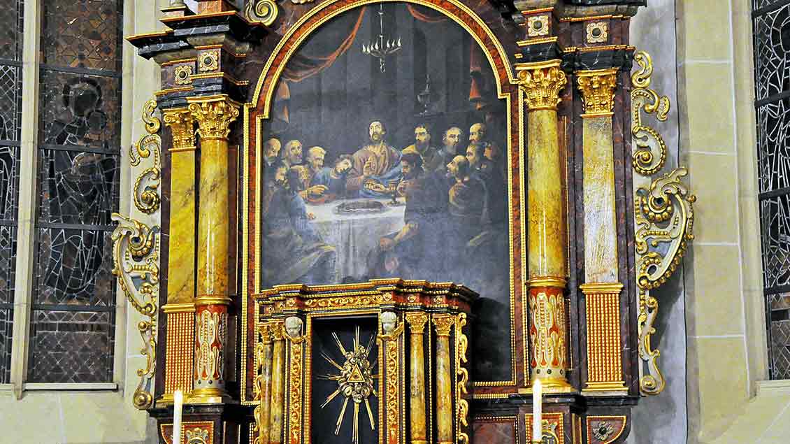 Der raumfüllende barocke Hochaltar im rechten Kirchenschiff stammt aus dem Jahre 1665. | Foto: Heinz Habers (Pfarrgemeinde St. Heinrich)