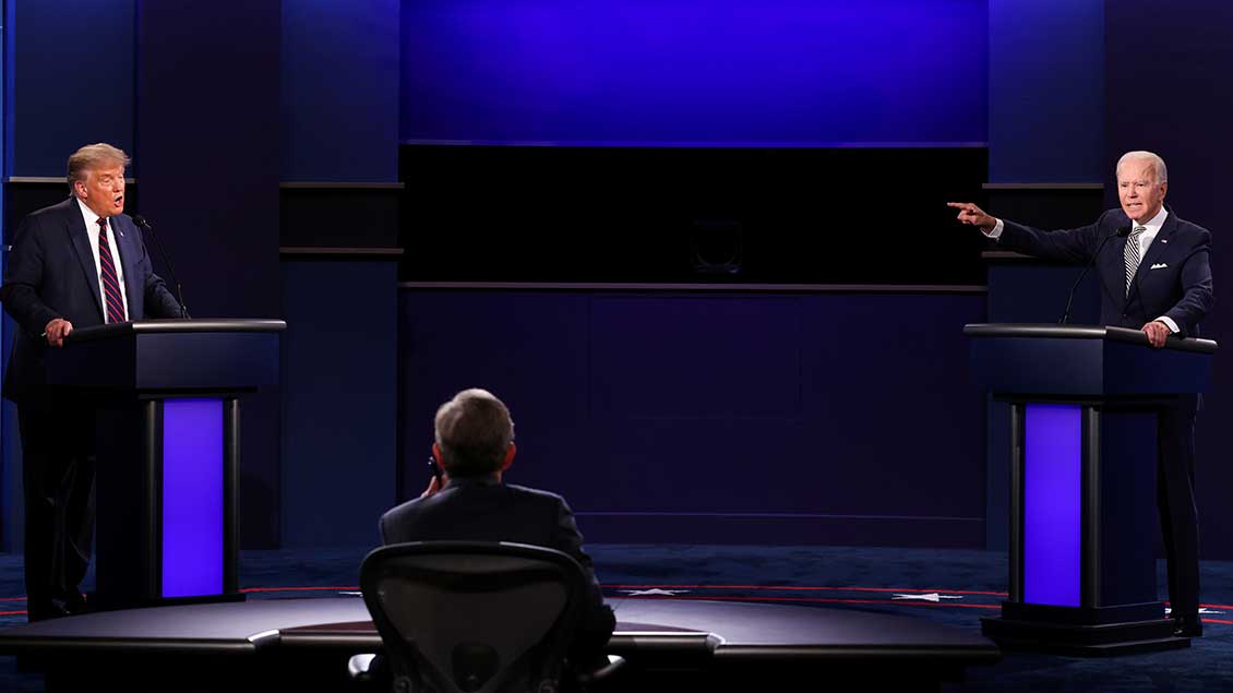US-Präsident Donald Trump (links) und Herausforderer Joe Biden bei der ersten Fernsehdebatte im Wahlkampf 2020. Foto:  Jonathan Ernst (Reuters)