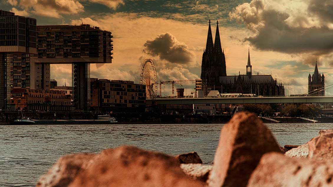 Blick über den Rhein auf den Kölner Dom Foto: pixabay.com