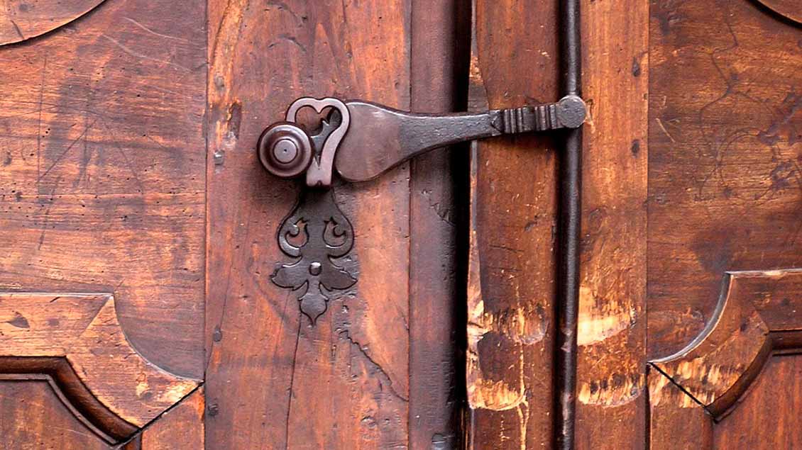 Tür einer Kirche Foto: pixabay.com