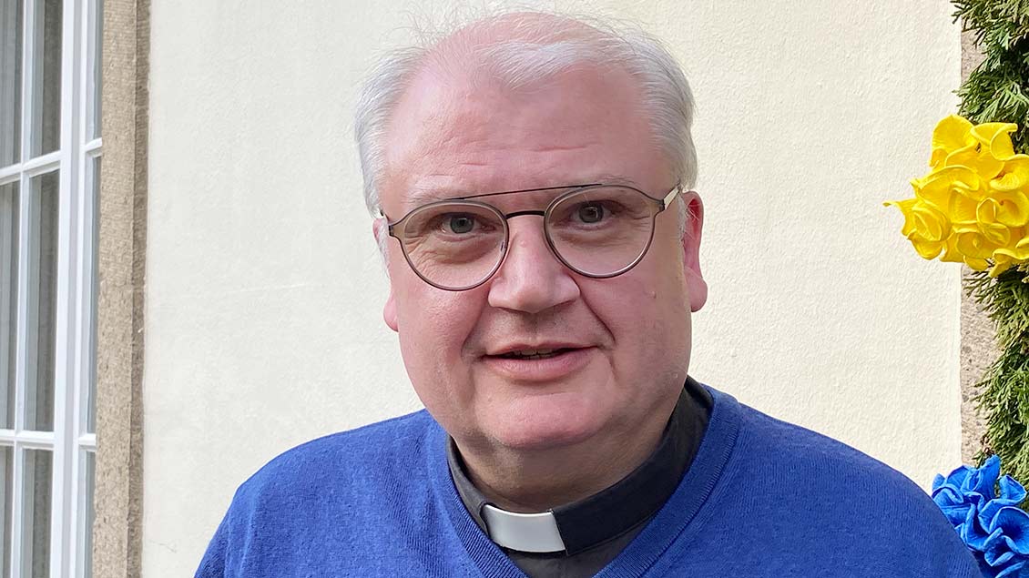 Stefan Notz (60) ist Propst in St. Viktor Xanten. 1989 wurde er zum Priester geweiht. | Foto: privat