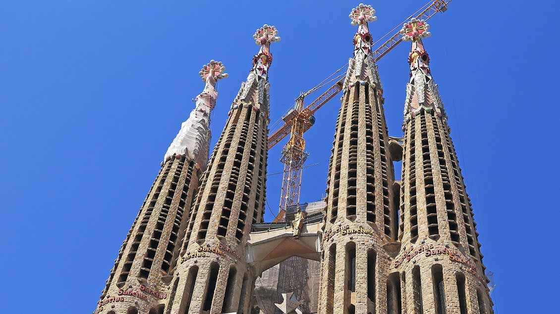 Die Türme der Sagrada Familia in Barcelona.