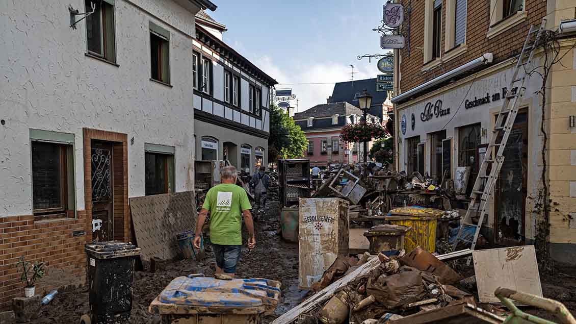 Die Innenstadt von Bad Neuenahr-Ahrweiler ist durch das Hochwasser zerstört worden. Foto: Hannes P. Albert (imago)