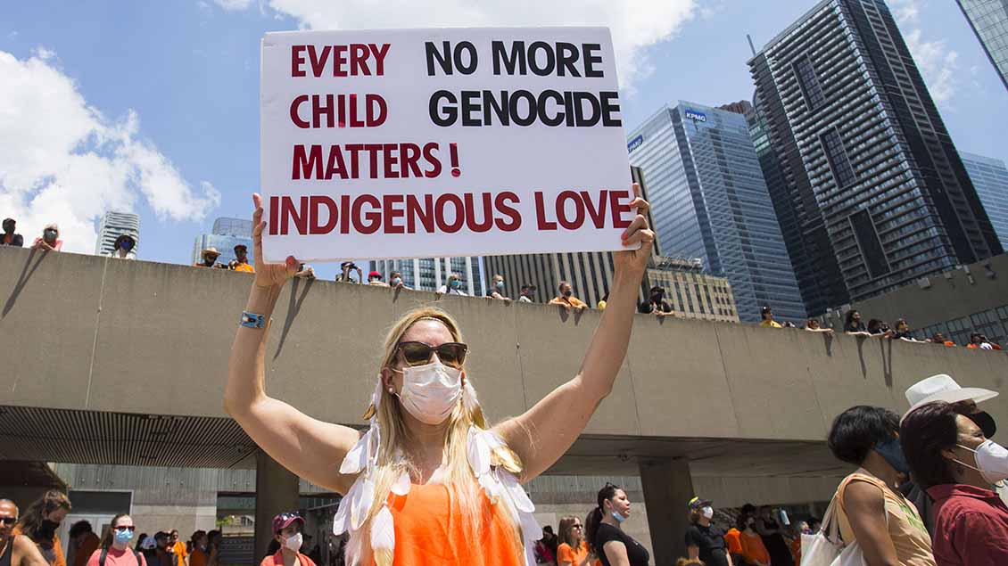 In Toronto ist den Leichen von Kinder mit indigenen Wurzeln gedacht worden. Foto: Xinhua (imago)