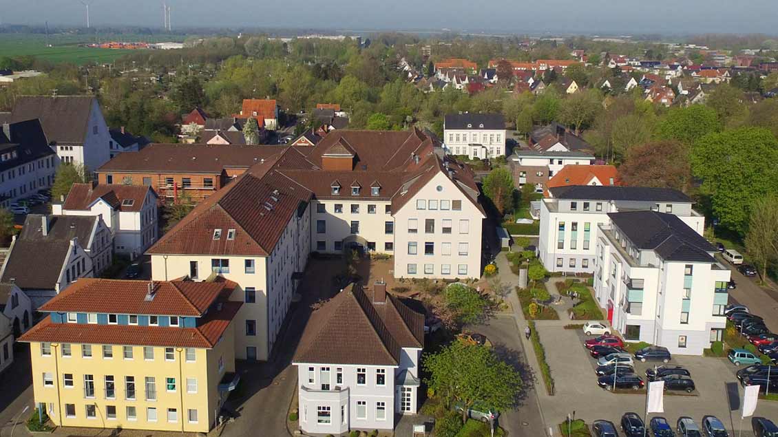 Luftaufnahme des St.-Bernhard-Hospitals Brake
