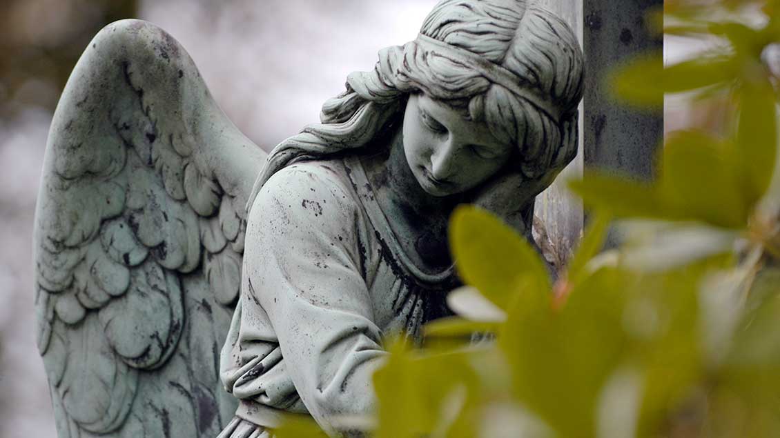 Engel auf einem Friedhof Symbolfoto: Michael Bönte