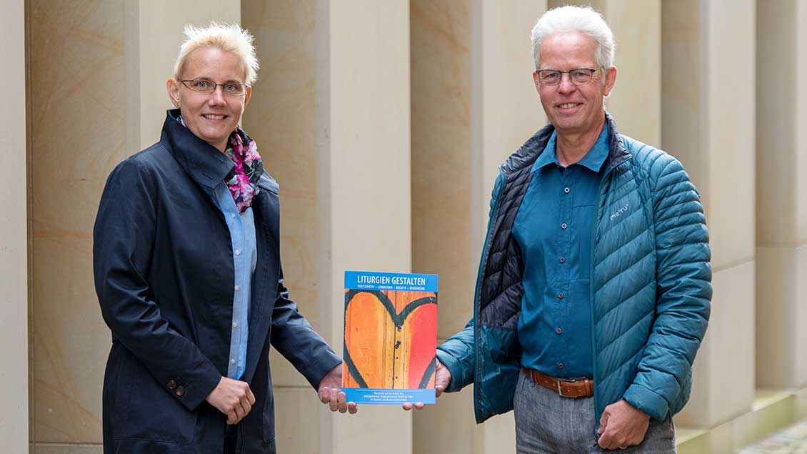 Dr. Nicole Stockhoff und Hans-Georg Hollenhorst. Foto: Ann-Christin Ladermann (pbm)