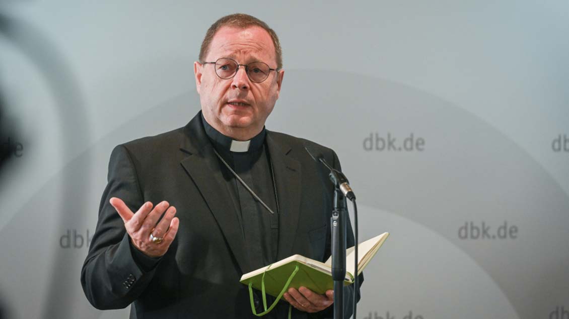 Bischof Georg Bätzing Foto: Harald Oppitz (KNA)
