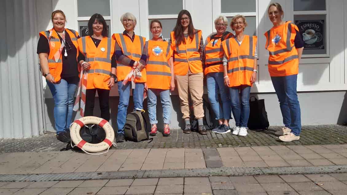 Ibbenbürener Frauen in Rettungswesten. Foto: Ulrike Igel