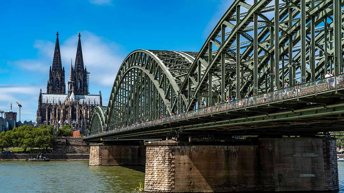 Kölner Dom und Hohenzollernbrücke Foto: Jochen Tack (imago)