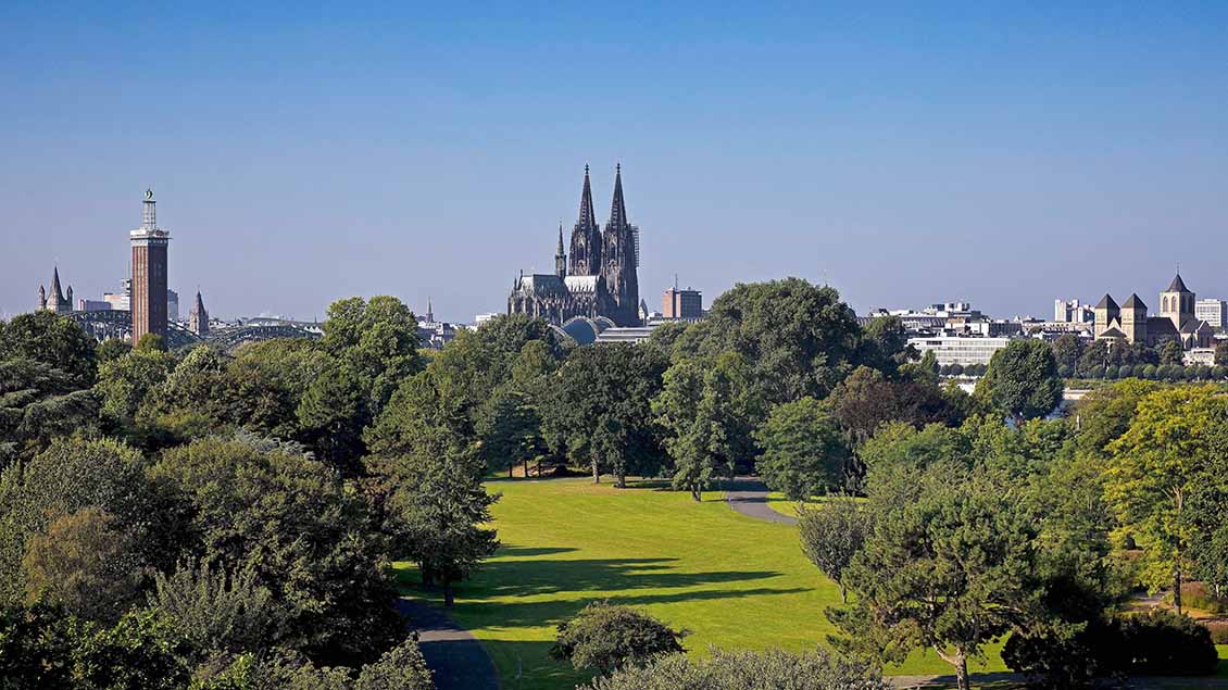 Köln-Panorama mit Dom Foto: Blickwinkel (imago)