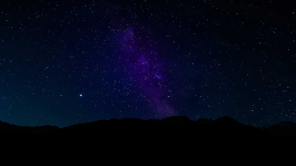 Blick in die Sterne Foto: Shotshop (Imago)