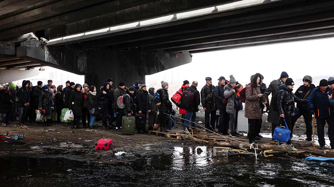Flüchtlinge in Irpin, Ukraine Foto: Mikhail Palinchak (Reuters)