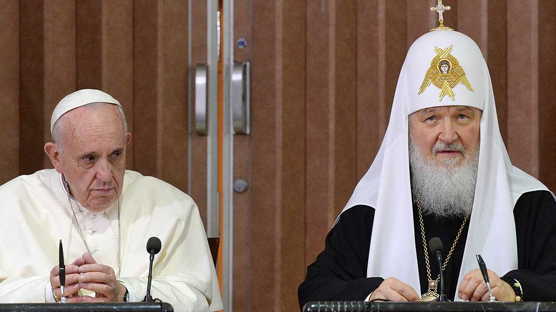Papst Franziskus und Kyrill Foto: Pressebüro des Moskauer Patriarchats (Itar-Tass / Imago)