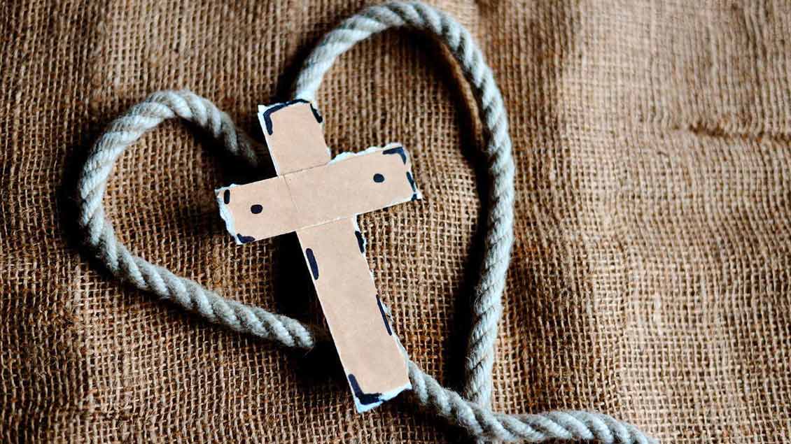 Kreuz und Herz Foto: pixabay