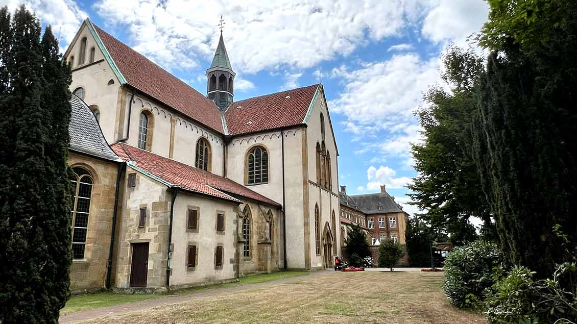 Die Abteikirche Marienfeld von Nordosten. | Foto: Markus Nolte
