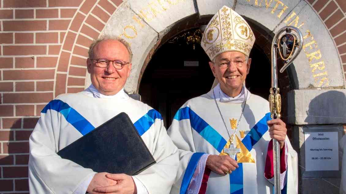 Gregor Kauling und Erzbischof Ludwig Schick Foto: Christian Breuer (pbm)