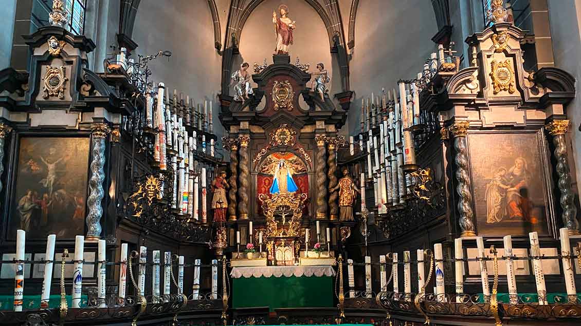 Die Kerzenkapelle ist die eigentliche Wallfahrtskirche. Daher halten die meisten Prozessionen noch heute dort ihren Einzug. | Foto: Johannes Bernard
