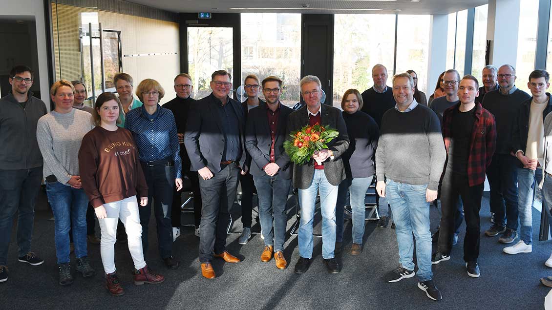 Gruppenbild Jürgen Kappel mit Kolleginnen und Kollegen Foto: Michael Bönte