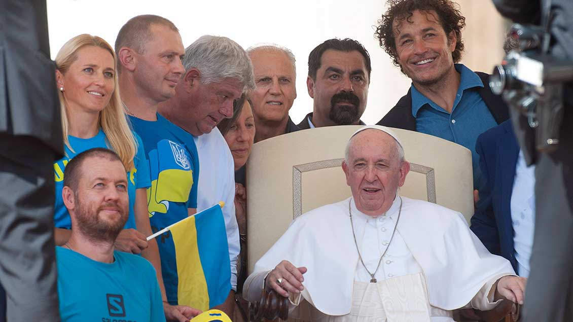 Papst und Ukrainer Foto: Massimiliano Migliorato (Catholic Press Photo / Imago)
