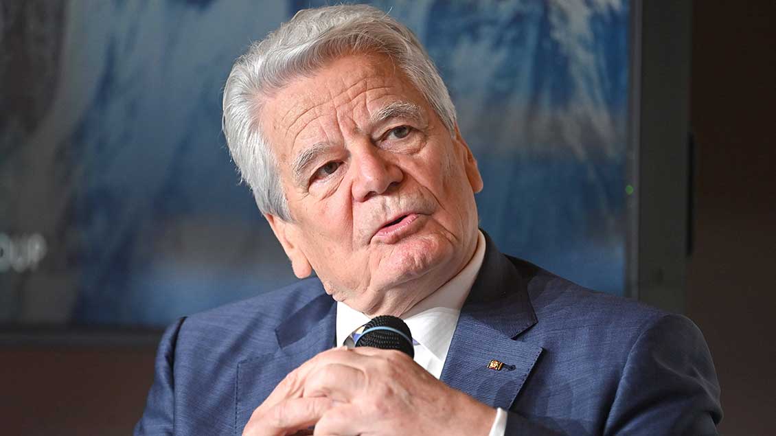 Altbundespräsident Joachim Gauck spricht bei einer Veranstaltung