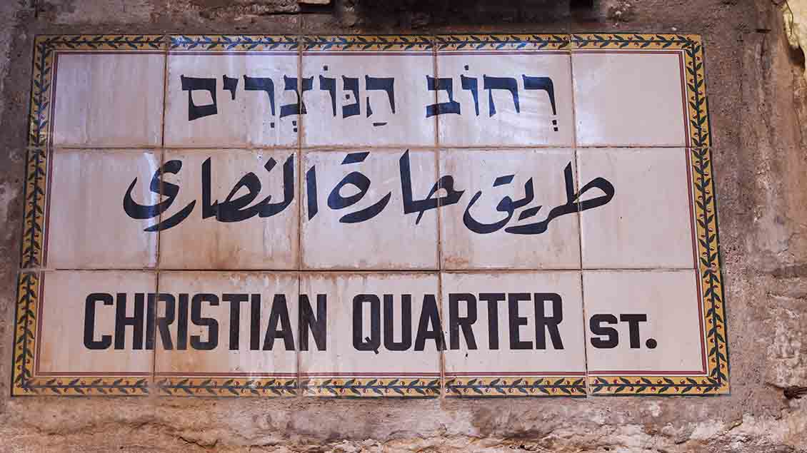 Straßenschild "Christian Quarter St." in Jerusalem Foto: NurPhoto (imago)