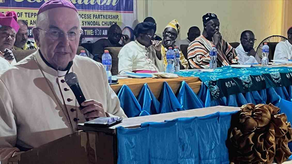 Bischof Felix Genn in Ghana Foto: Stephan Kronenburg (pbm)