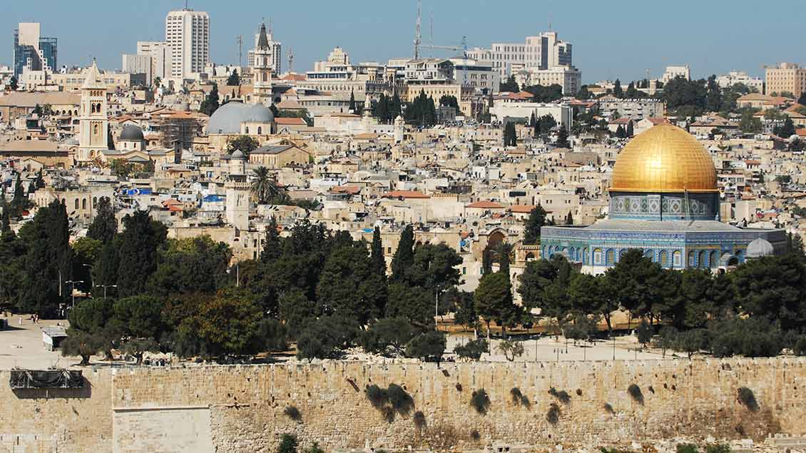 Blick auf die Altstadt von Jerusalem mit Felsendom Foto: Michael Bönte