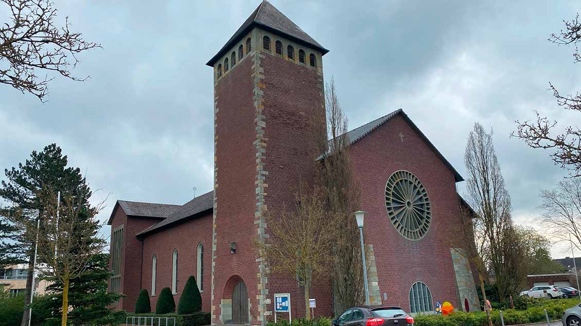 Die 1953 geweihte katholische Kirche St. Joseph in Oelde wird umfassend renoviert und später auch von der evangelischen Gemeinde genutzt. | Foto: Johannes Bernard Foto: Johannes Bernard