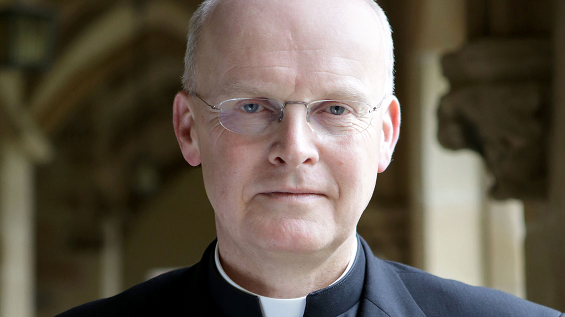 Bischof Franz-Josef Overbeck im Porträtbild Foto: Nicole Cronauge (Bistum Essen)