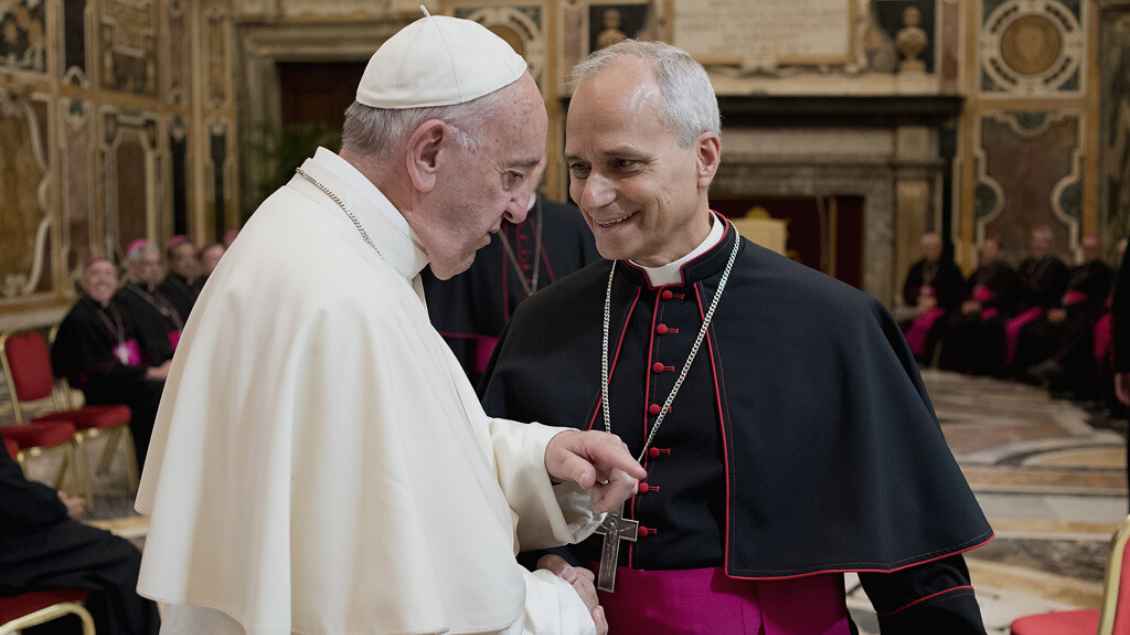 Papst Franziskus und Robert Prevost