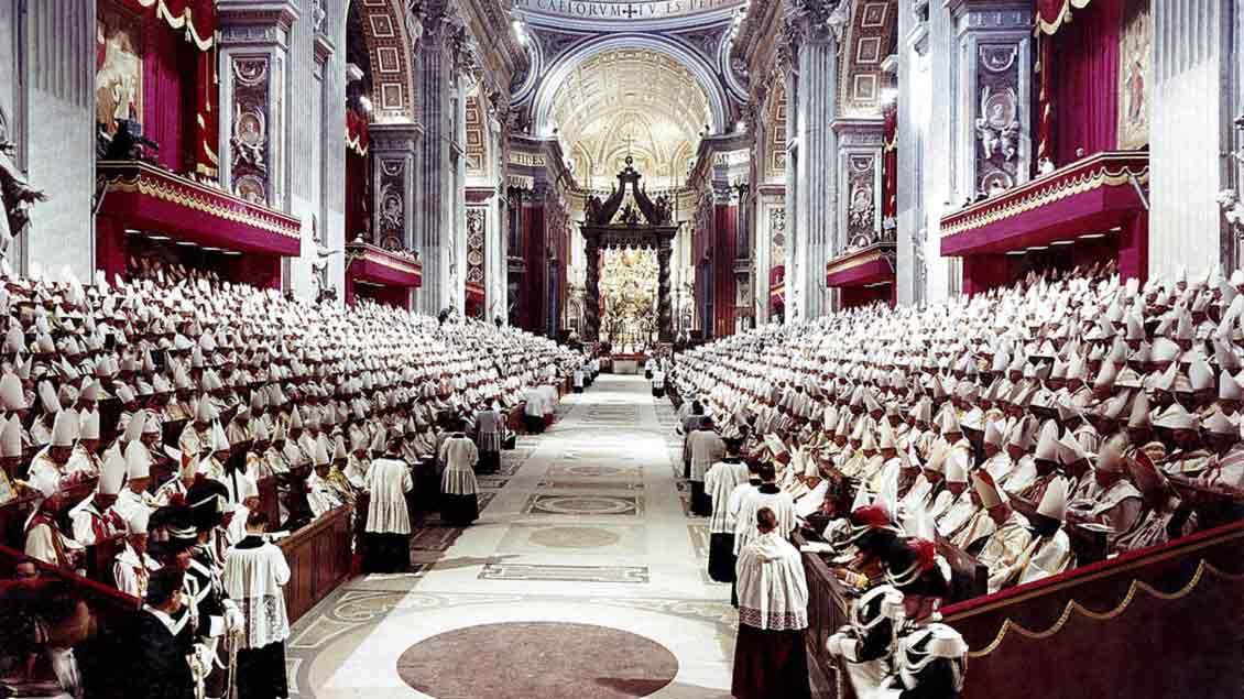 Das Zweite Vatikanische Konzil im Petersdom.