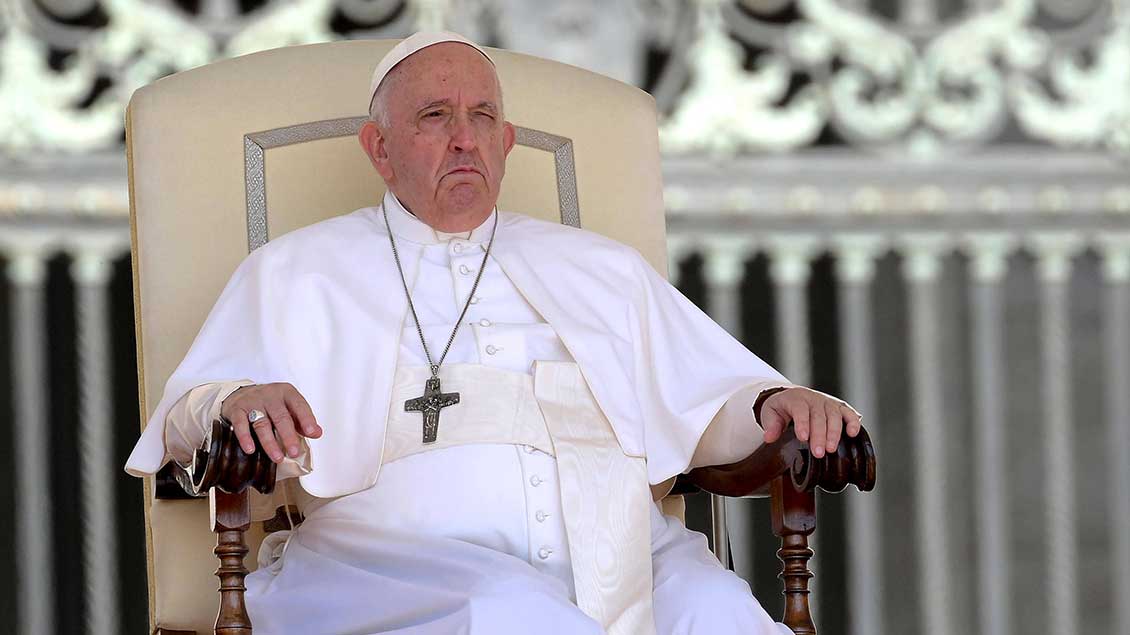 Papst Franziskus bei der Generalaudienz auf dem Petersplatz in Rom