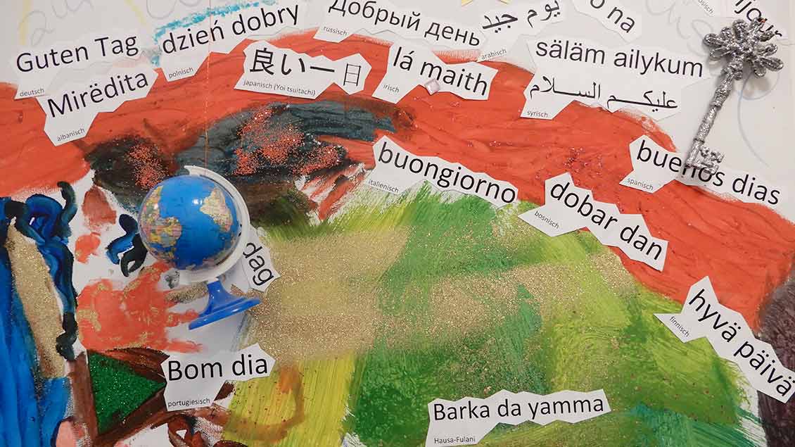 Collage mit Wörtern in verschiedenen Sprachen