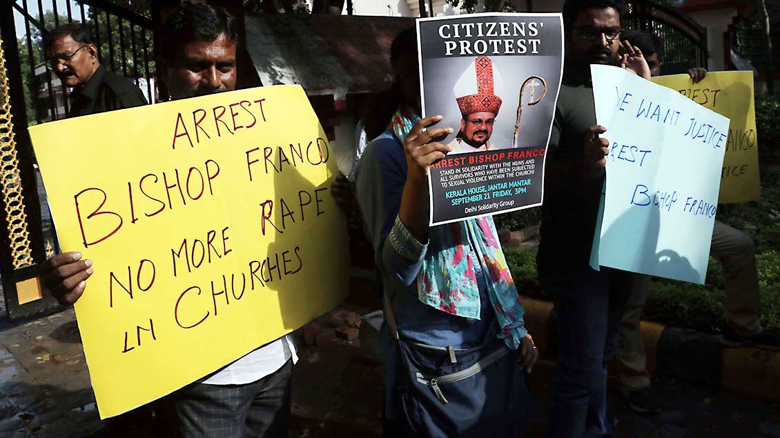 Demonstration gegen den beschuldigten Bischof Foto: Hindustan Times (Imago)
