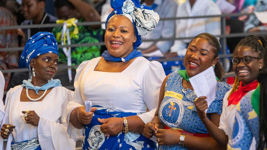 Afrikanerinnen und Afrikaner feiern Katholikentag