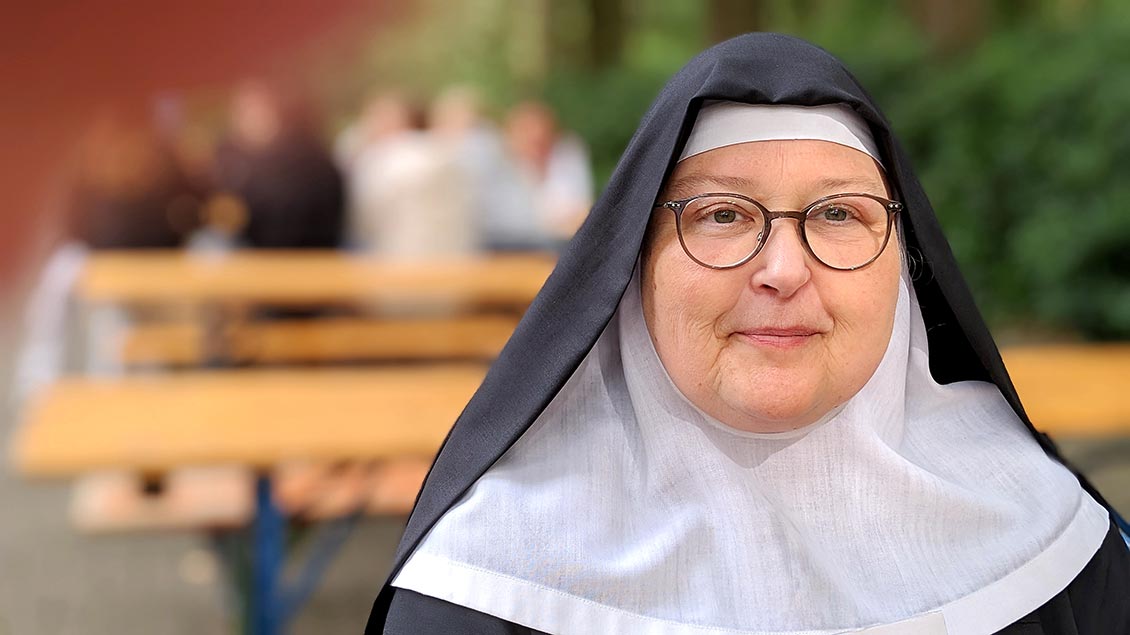 Benediktinerin Schwester Ulrike Soegtrop zeigte sich erschrocken über den hohen Anteil der Wettbewerbsbeiträge zum Thema Mobbing. | Foto: Michael Rottmann