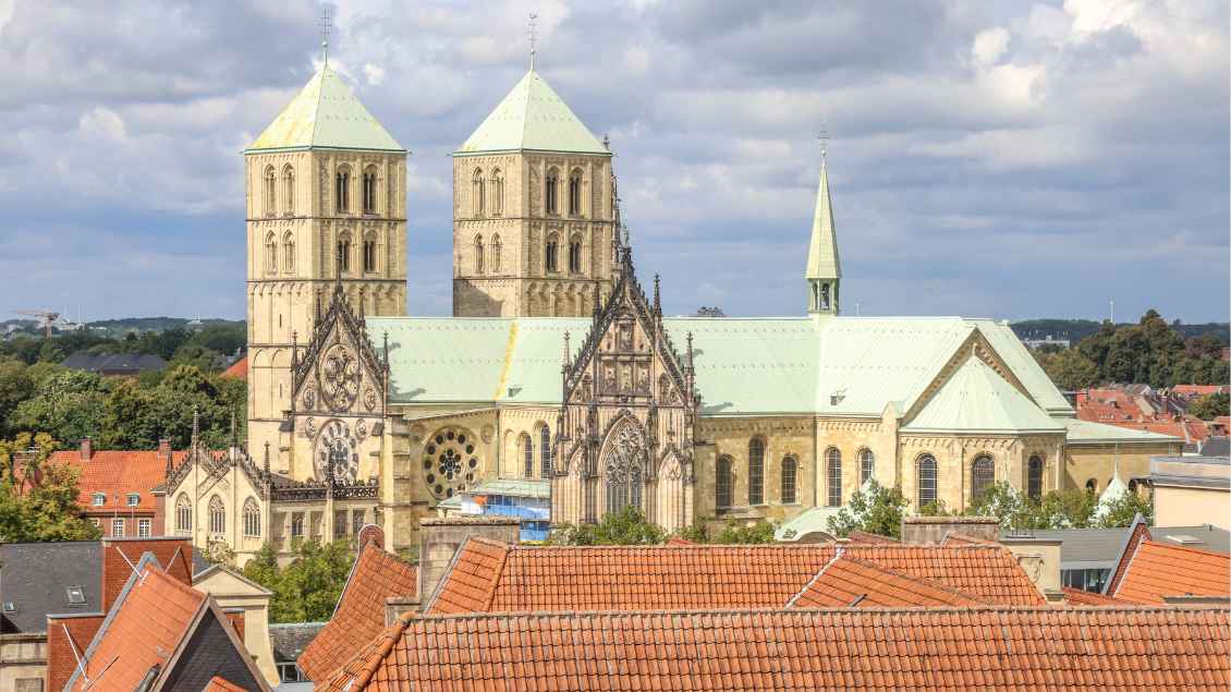 Panoramaaufnahme des Doms in Münster
